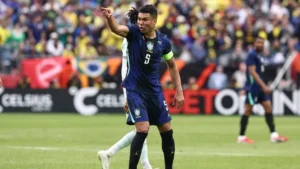 كاسيميرو يدعم عودة نيمار ويحيل القرار لأنشيلوتي