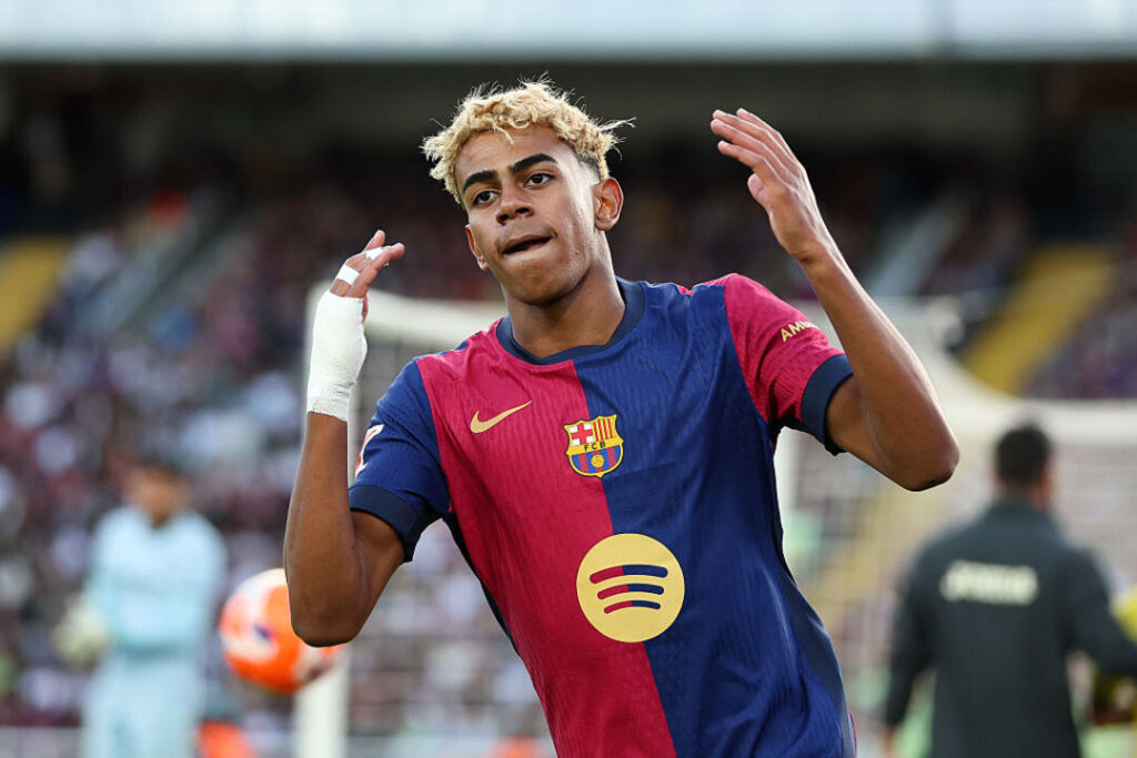 لامين يامال يغيب عن تدريبات برشلونة لوعكة صحية