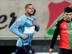 الأحمدي: الوداد طلب إحتارين.. ونصحت اللاعب بالبقاء في أوروبا