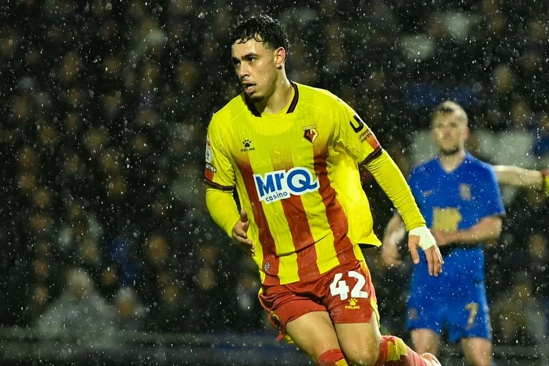 أندية بريميرليغ تلاحق المغربي عثمان معما بقوة