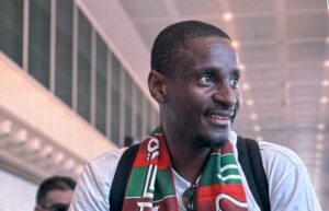 مولودية الجزائر تعلن رسميًا رحيل مدربها موكوينا