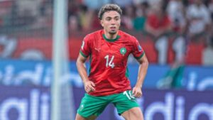 العيناوي يعود إلى "بولار دولوليس" وديًا بقميص المنتخب المغربي
