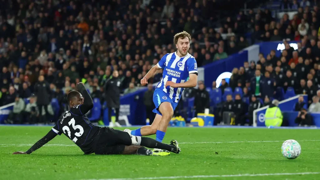 برايتون يصدم تشيلسي ويمنح ليفربول هدية ثمينة