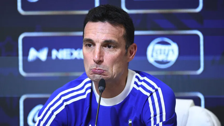 الكشف عن موقف سكالوني من تدريب ريال مدريد