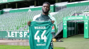 مدرب بريمن: بونيفاس يغيب عن مباراة كولن الحاسمة