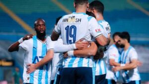 بحضور الكرتي والشيبـي.. بيراميدز يكتسح الأهلي بثلاثية ويشعل صراع القمة