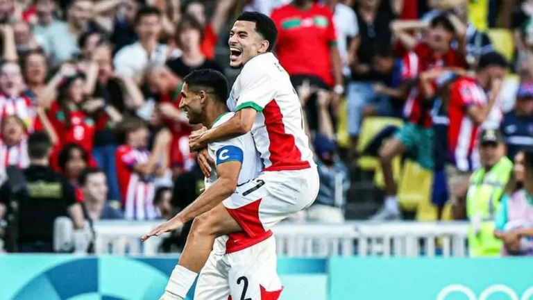 الواحدي المغربي يتألق بأرقام مميزة وينافس حكيمي.