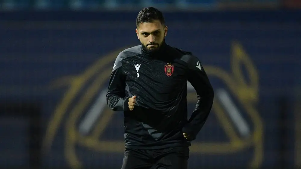 بن عياد يهنئ الرجاء ويتمنى له الفوز بالألقاب