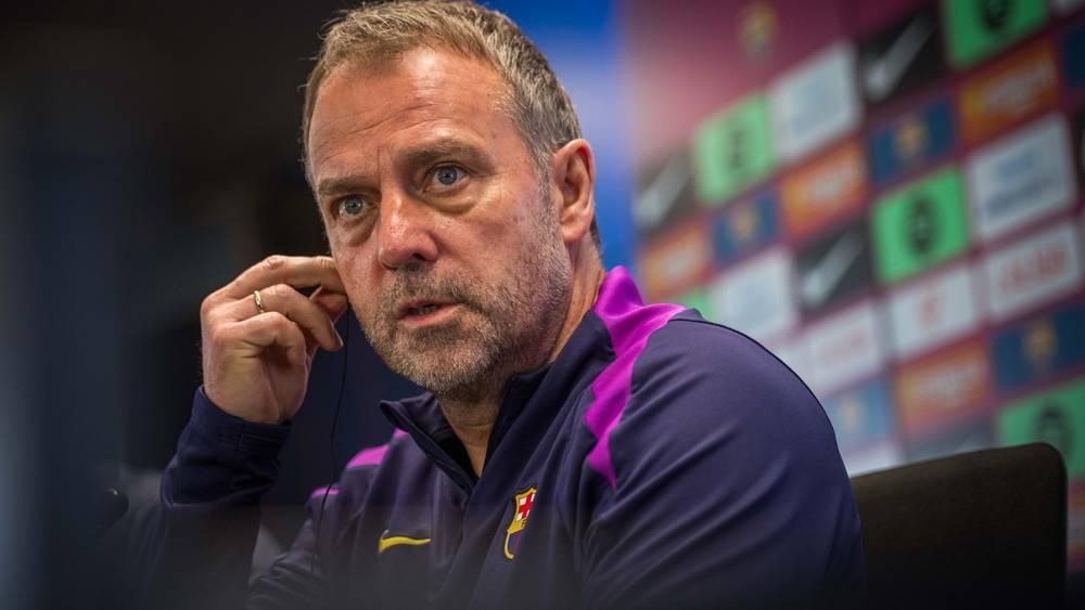 فليك يعلن عودة كوندي وبالدي وغارسيا لبرشلونة