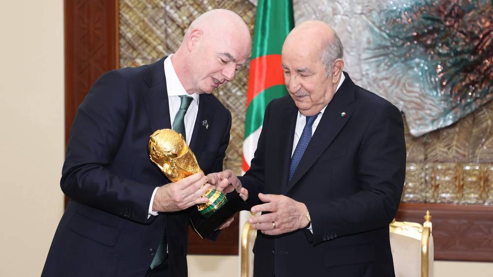 إنفانتينو يزور الجزائر ويلتقي تبون بافتتاح مركز تكوين