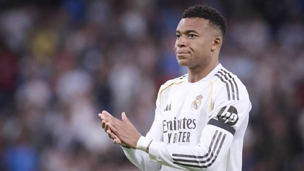 مبابي يتعرض لانتقادات إسبانية لاذعة بعد أدائه أمام بيتيس