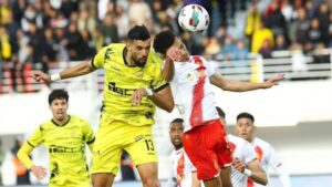 المغرب الفاسي يتصدر البطولة بعد فوزه على الزمامرة