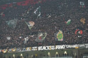 جماهير الجيش الملكي: انضباط رغم الحضور القياسي