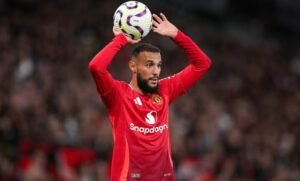 كاريك يُشيد بمزراوي بعد فوز مانشستر يونايتد على تشيلسي