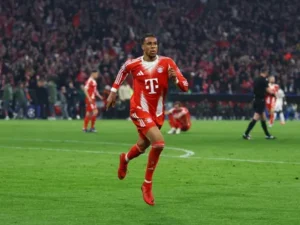 صراع الكرة الذهبية يشتعل بين ديمبيلي وأوليس