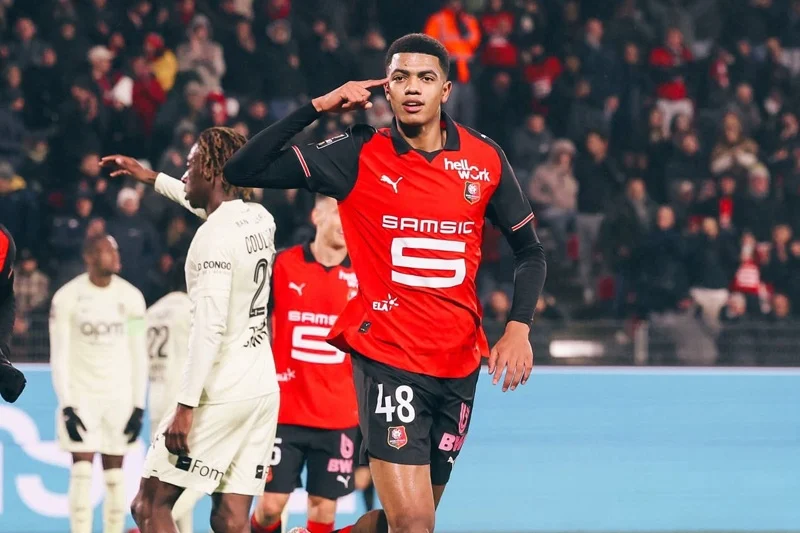 رين يرفض عروض دورتموند ويحتفظ بآيت بودلال