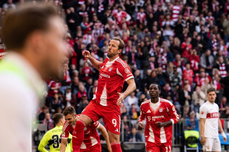 بايرن ميونيخ يفوز على شتوتغارت ويحسم لقب الدوري الألماني