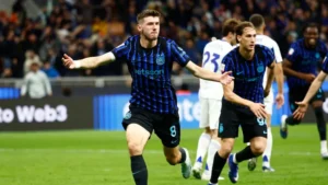 إنتر ميلان يقلب الطاولة في اللحظات الأخيرة ويبلغ نهائي كأس إيطاليا