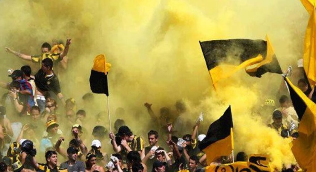 "الفاتال تايغرز" يهاجم التحكيم بعد مباراة المغرب الفاسي