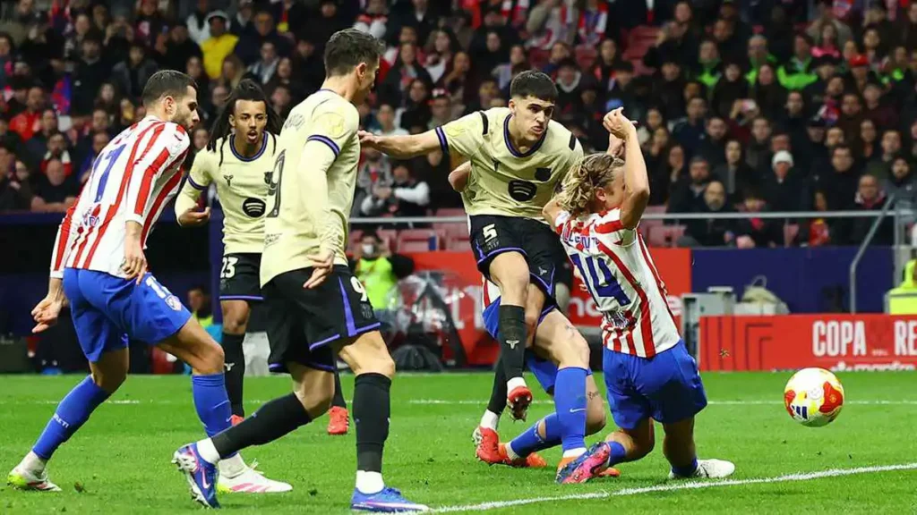 برشلونة يشكو "طول عشب" الميتروبوليتانو لـ "اليويفا"