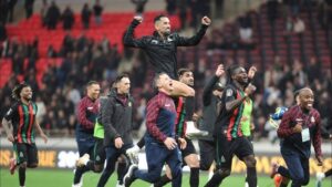 الجيش الملكي يحدد موعد السفر جوًا لمواجهة نهضة بركان