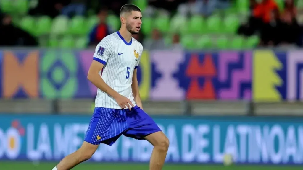 إلياس زيدان يغادر بيتيس.. والجزائر تترقب موقفه