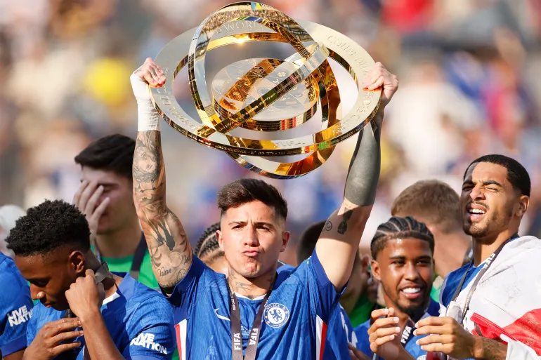 وكيل إنزو فرنانديز يحسم الجدل بشأن انتقاله إلى ريال مدريد