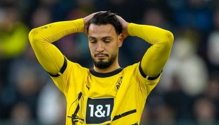 دورتموند يكشف غموض إصابة بن سبعيني.. والجزائر قلقة