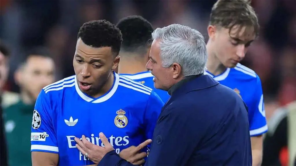 مورينيو يُثير الجدل: عودة محتملة لريال مدريد وموقف مبابي