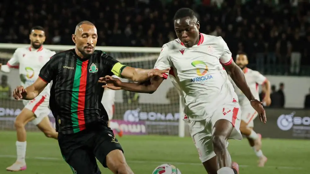 الجيش الملكي يفوز على أكادير (3-2) ويشعل المنافسة على الصدارة