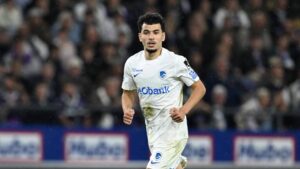 الواحدي المغربي يقتحم التشكيلة المثالية للدوري البلجيكي