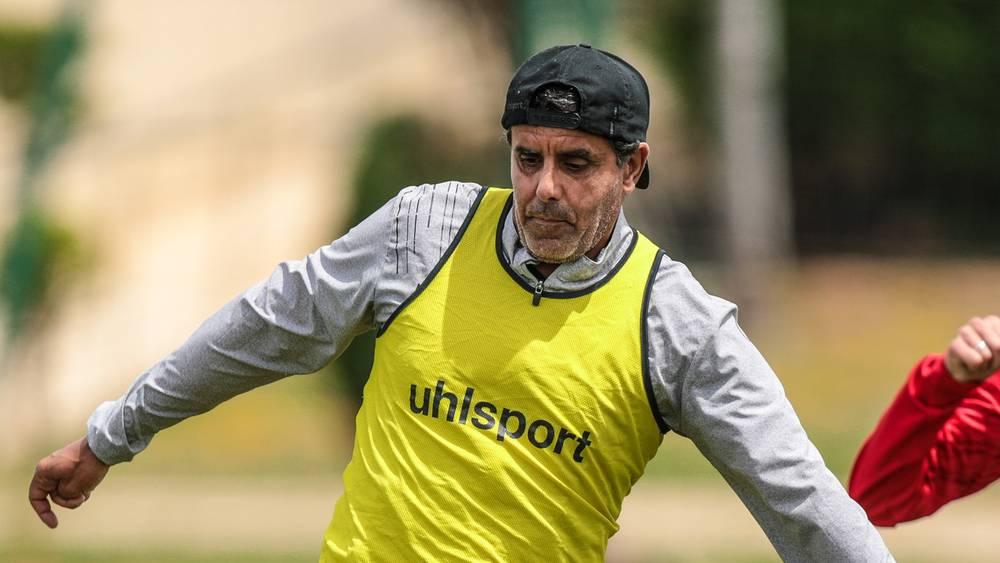 مدرب الفتح يشيد بالجيش الملكي بعد التعادل الإيجابي.