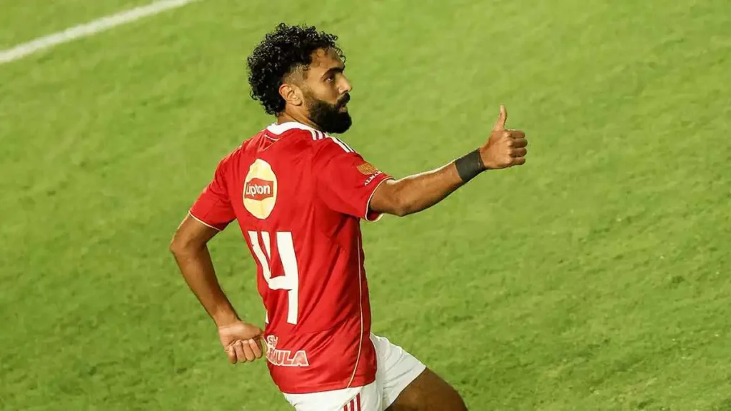 الشحات يرفض تجديد عقد الأهلي ويضع النادي في أزمة
