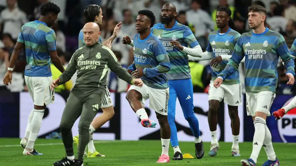 باريس سان جيرمان يخطط للتعاقد مع كامافينغا لاعب ريال مدريد