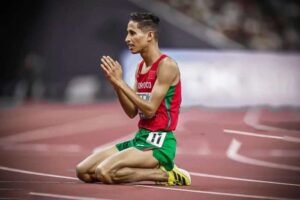 بنيزيد يحرز فضية 3000 متر موانع لإفريقيا للمغرب