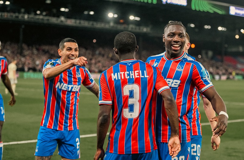 كريستال بالاس ورايو فاييكانو يتأهلان لنهائي دوري المؤتمر الأوروبي