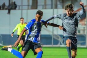 إلياس لحميدي يعلن انضمامه إلى نادي بي وان الليتواني