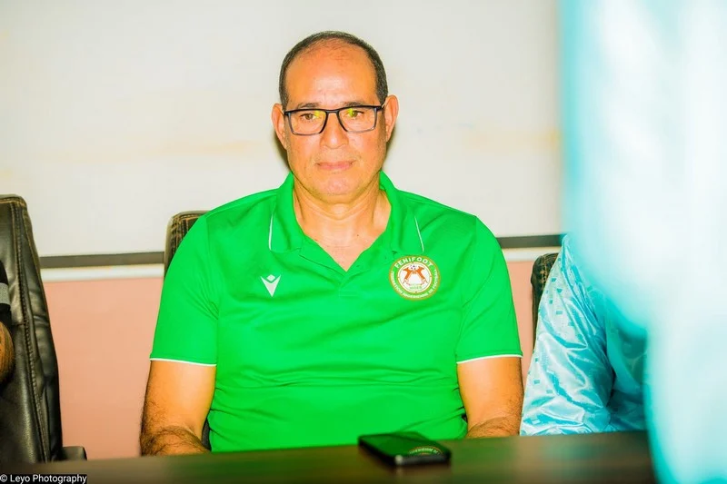 الزاكي ضمن قائمة مدربي منتخب مالي المحتملين