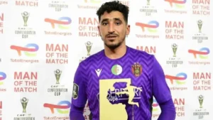 بن بوط يعلن عودته للمنتخب الجزائري و يكشف الأسباب