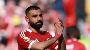 صلاح يعلن عن معطيات جديدة بشأن مستقبله الكروي