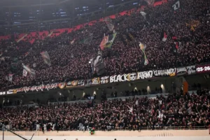 مليون مشجع ينتظرون تذاكر نهائي دوري الأبطال بالرباط