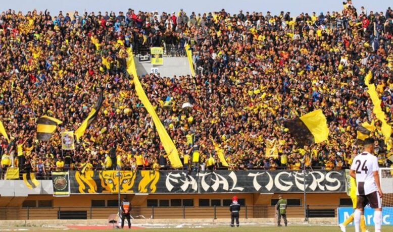 جماهير المغرب الفاسي تحتج على تراجع مستوى الفريق