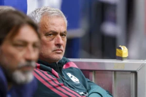 مورينيو يهاجم التحكيم بعد خسارة ريال مدريد أمام أتلتيكو مدريد