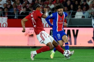 الاتحاد الفرنسي يعلن استدعاء أكليوش لتعويض غياب زاير إيمري عن المنتخب