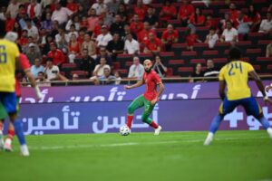 نصير مزراوي يقود المغرب للفوز على الغابون بأرقام قياسية