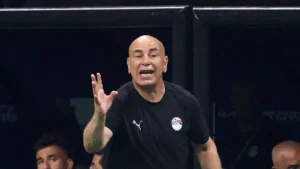 أحمد بلال يطالب حسام حسن بالاعتذار عن تصريحاته بشأن الشناوي