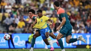 البرازيل تنتزع تعادلاً متأخراً أمام أستراليا في الظهور الأول لأنشيلوتي
