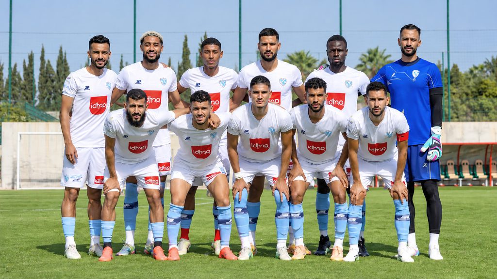 أمل تزنيت يختار ملعب برشيد لاستقبال النادي المكناسي في الجولة الخامسة