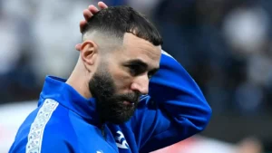 وكيل بنزيما السابق يكشف أسباب فشل عودته إلى أولمبيك ليون