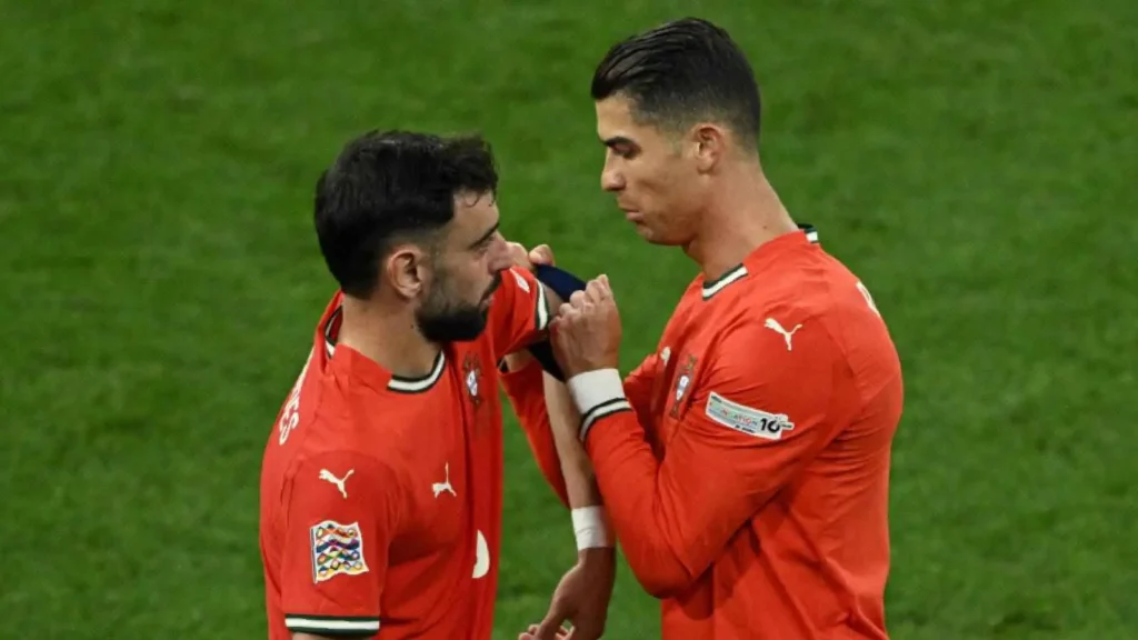تين هاغ يتهم كريستيانو رونالدو بخذلان مانشستر يونايتد وفريقه التدريبي
